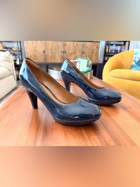 Clarks Navy Patent Round-Toe Pumps